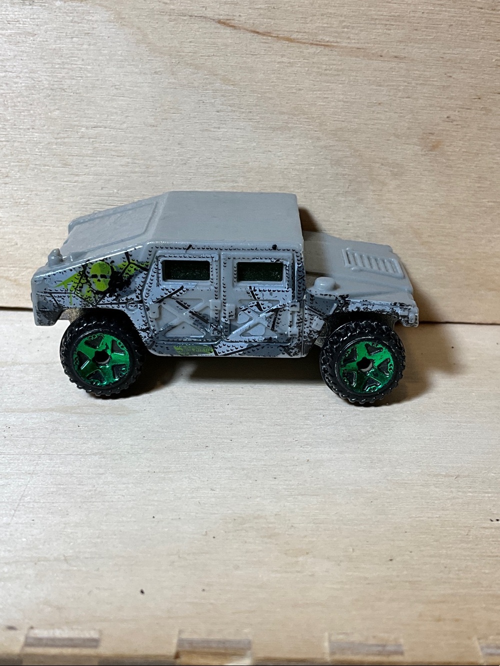 Hot Wheels “race world - battle” series Humber